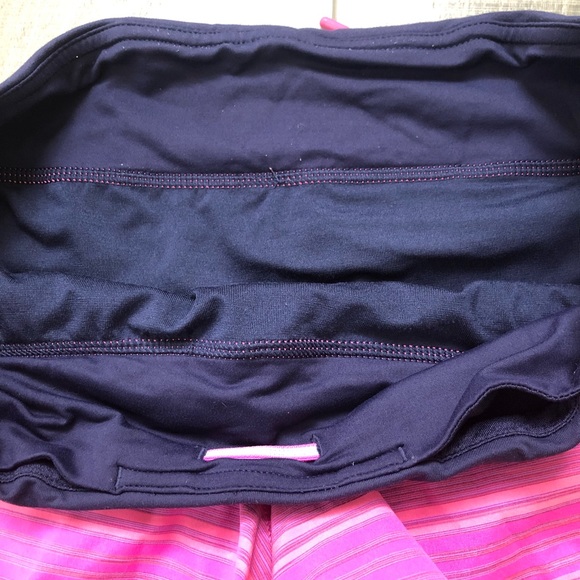 Lululemon running shorts - Picture 5 of 7